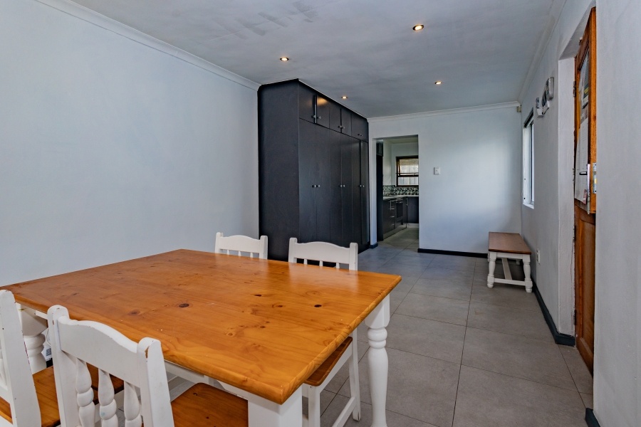 5 Bedroom Property for Sale in Vasco Estate Western Cape